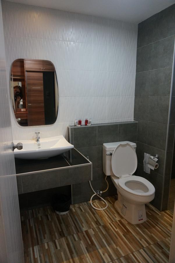Hotel The Rhea Udon Thani Exterior foto